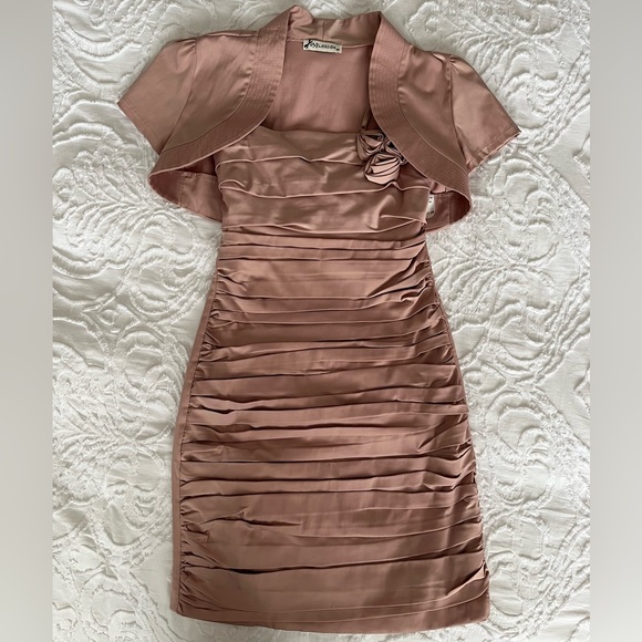 Pink Elegant Dress - Picture 3 of 7